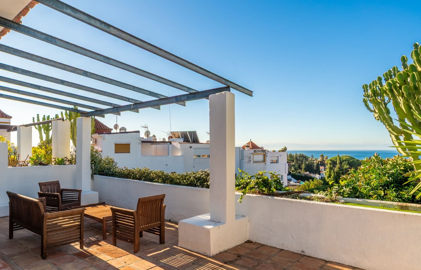 6 Zimmer Villa zu vermieten in Marbella mit Pool Garage - 6.800 € (Ref: 9339180)