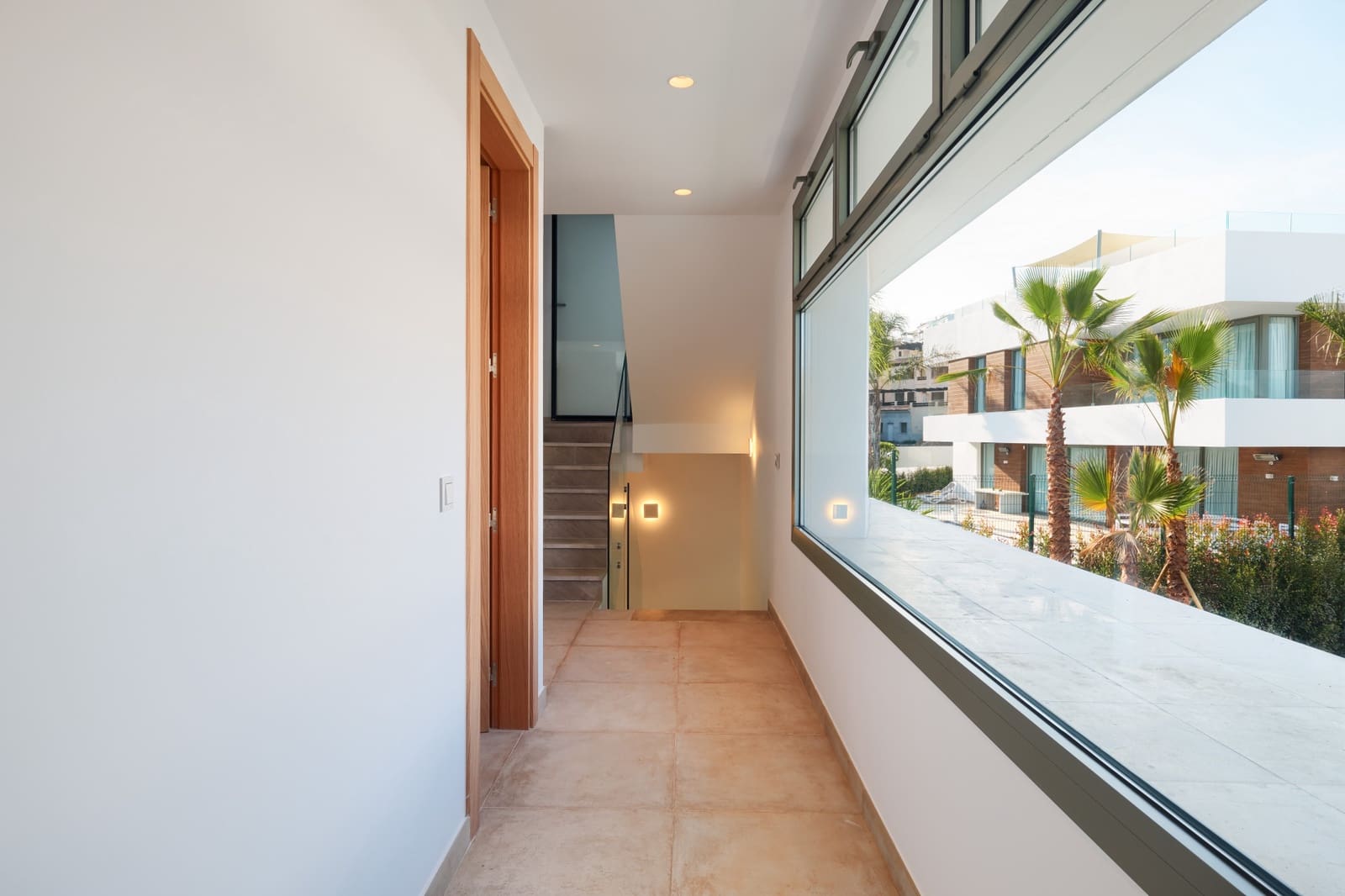 6 bedroom Villa for sale in Estepona with pool garage - € 1,875,000 (Ref: 9347102)