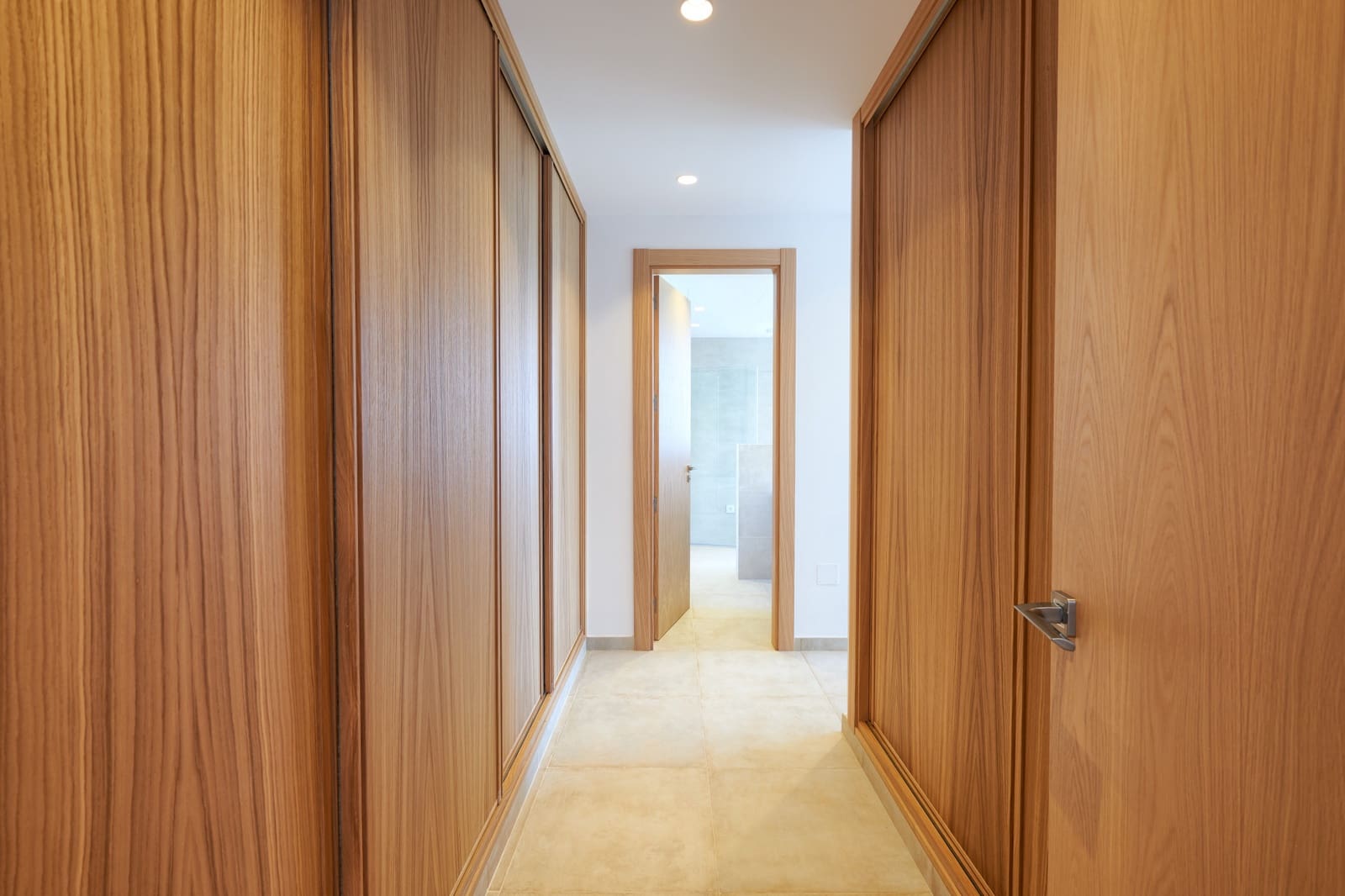 6 bedroom Villa for sale in Estepona with pool garage - € 1,875,000 (Ref: 9347102)