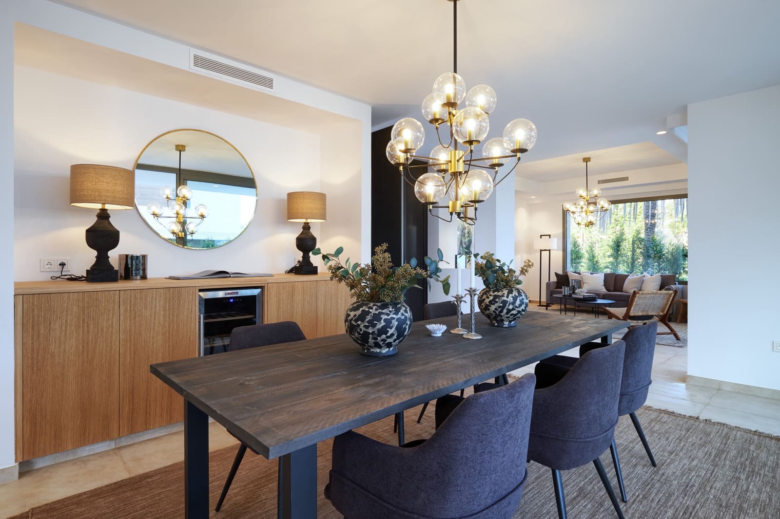 6 bedroom Villa for sale in Estepona with pool garage - € 1,875,000 (Ref: 9347102)