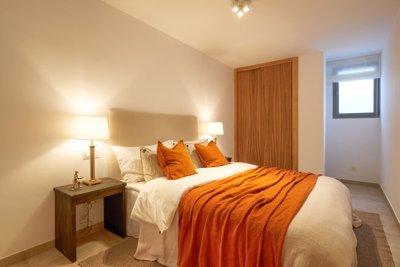 6 bedroom Villa for sale in Estepona with pool garage - € 1,875,000 (Ref: 9347102)