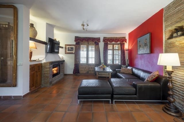 6 sovrum Villa till salu i Sayalonga med pool - 780 000 € (Ref: 9349315)