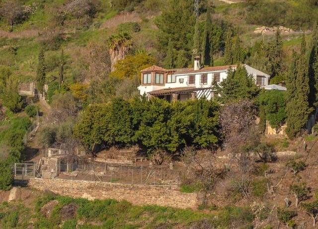 6 sovrum Villa till salu i Sayalonga med pool - 780 000 € (Ref: 9349315)