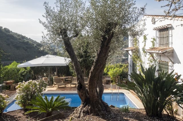 6 camera da letto Villa in vendita in Sayalonga con piscina - 690.000 € (Rif: 9349315)