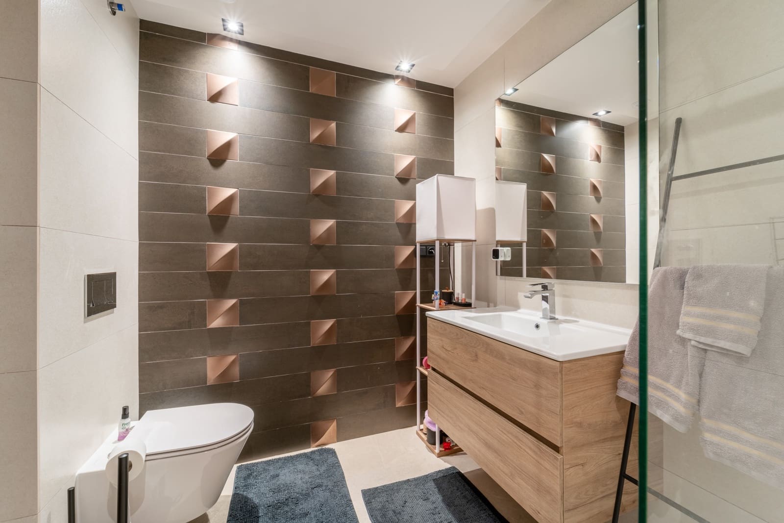 2 slaapkamer Appartement te koop in Marbella met zwembad garage - € 700.000 (Ref: 9359052)