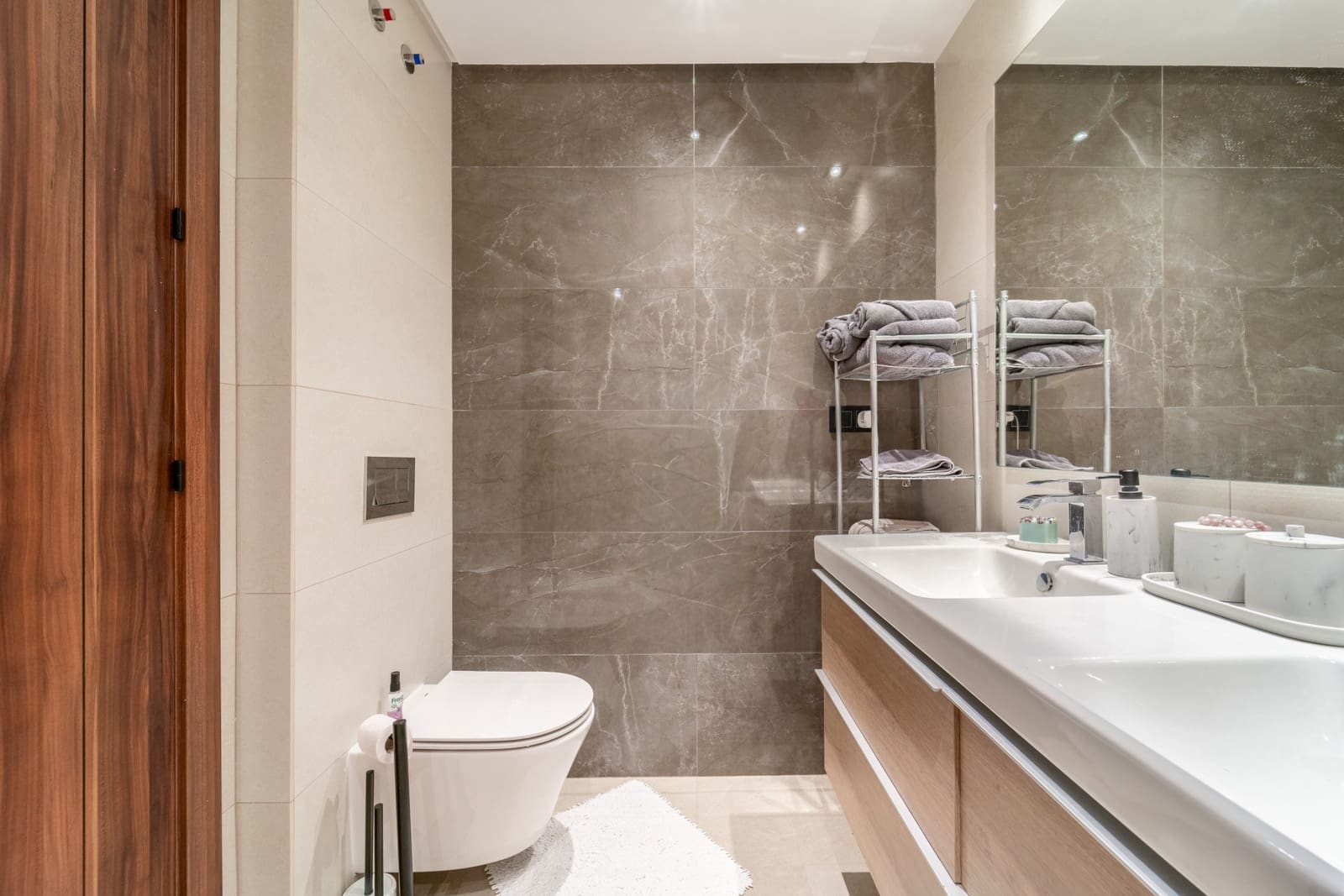 2 slaapkamer Appartement te koop in Marbella met zwembad garage - € 700.000 (Ref: 9359052)