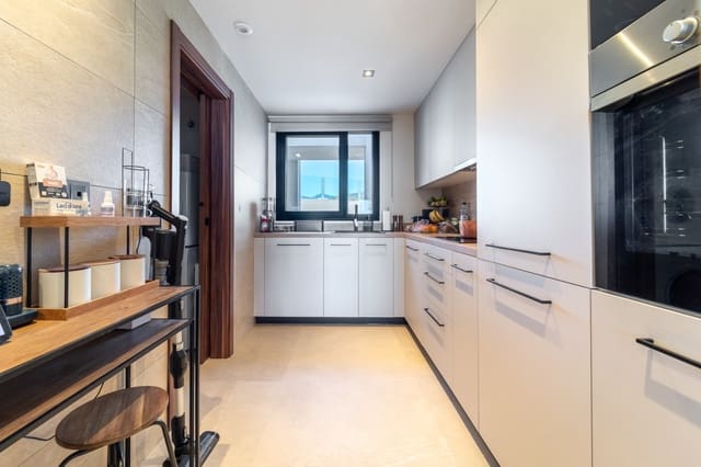 2 slaapkamer Appartement te koop in Marbella met zwembad garage - € 700.000 (Ref: 9359052)