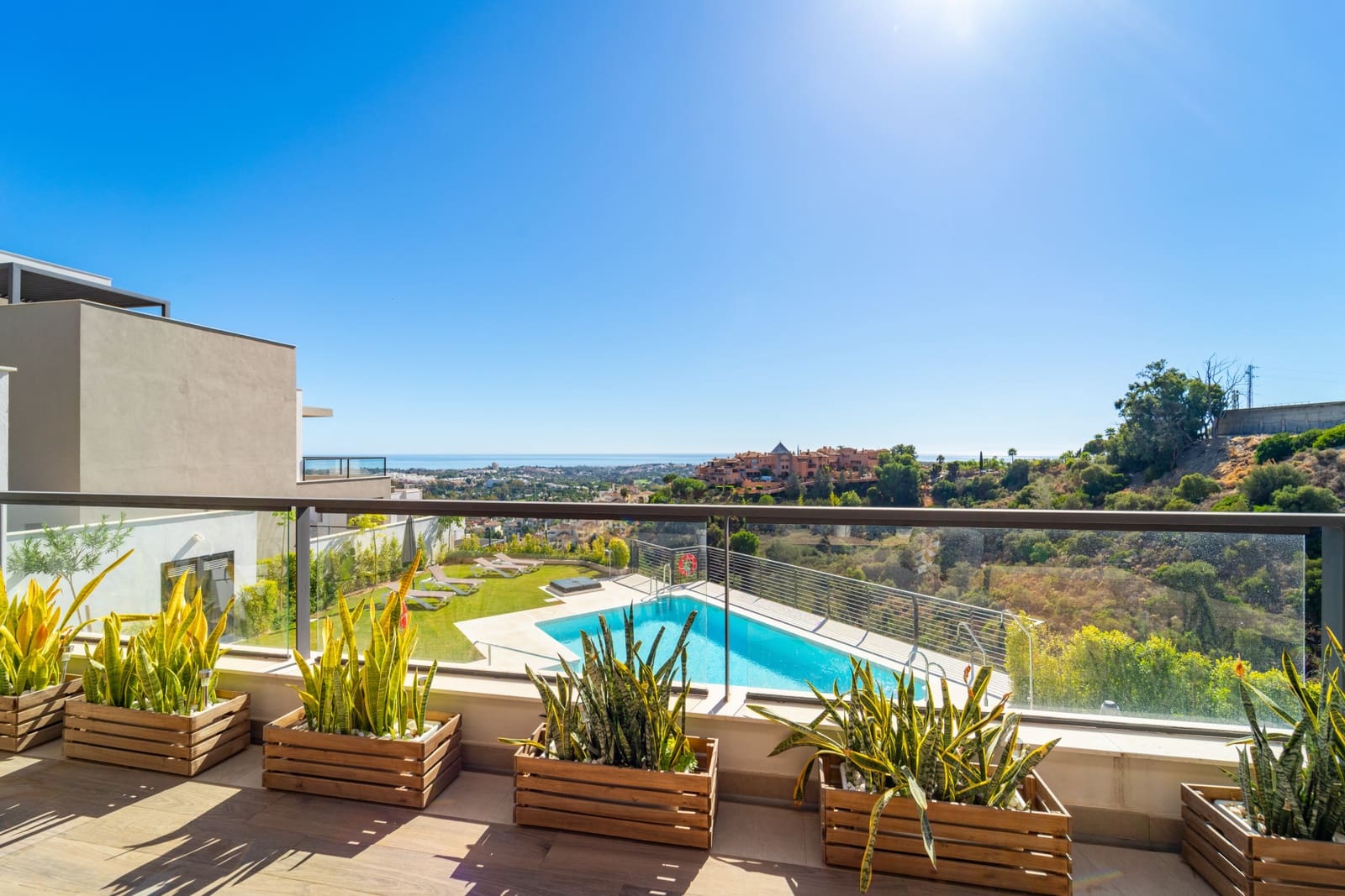 2 slaapkamer Appartement te koop in Marbella met zwembad garage - € 700.000 (Ref: 9359052)