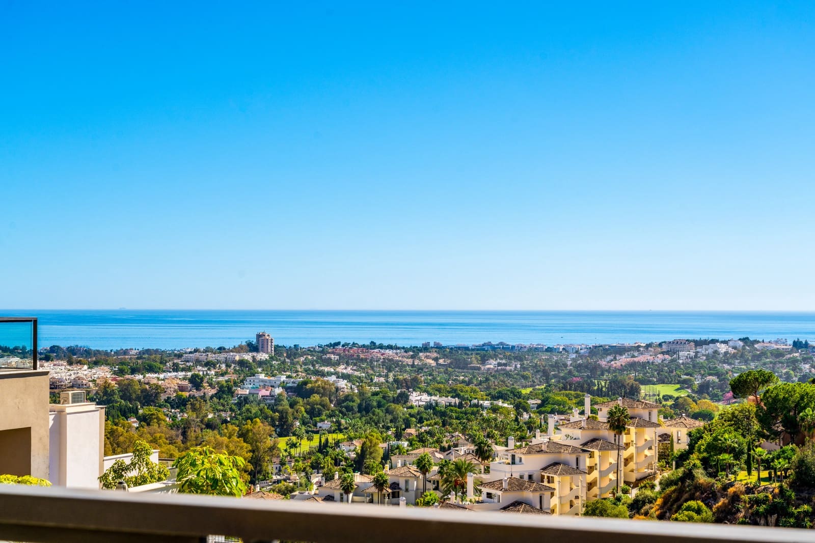 2 slaapkamer Appartement te koop in Marbella met zwembad garage - € 700.000 (Ref: 9359052)