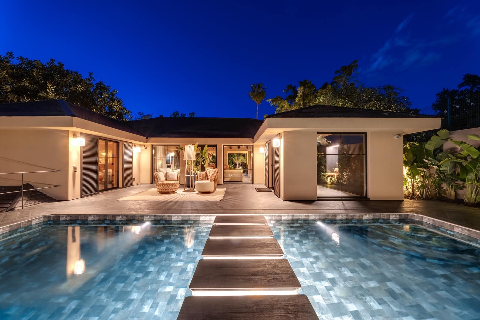 4 sypialnia Willa na sprzedaż w Guadalmina z basenem garażem - 3 695 000 € (Ref: 9362286)