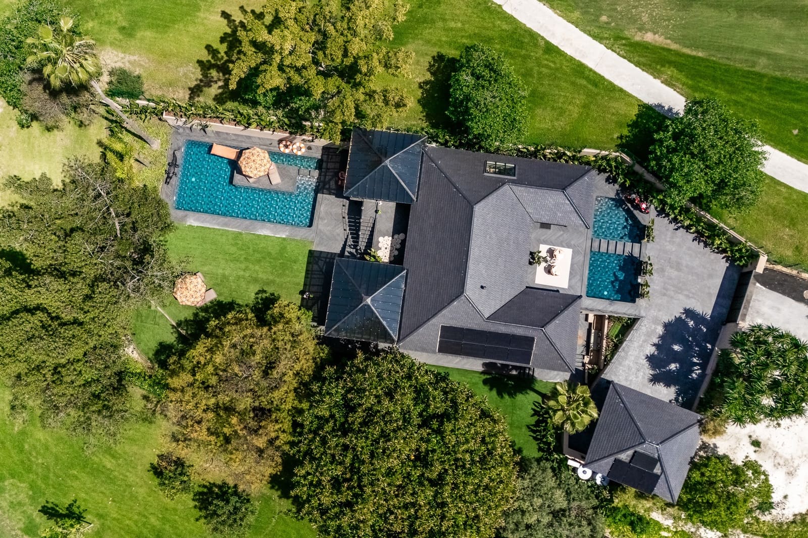 4 sypialnia Willa na sprzedaż w Guadalmina z basenem garażem - 3 695 000 € (Ref: 9362286)