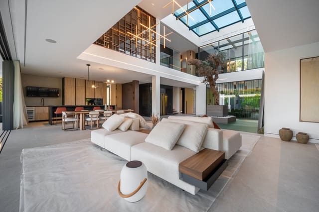 5 Zimmer Villa zu verkaufen in Golden Mile, Marbella mit Pool Garage - 9.500.000 € (Ref: 9375278)