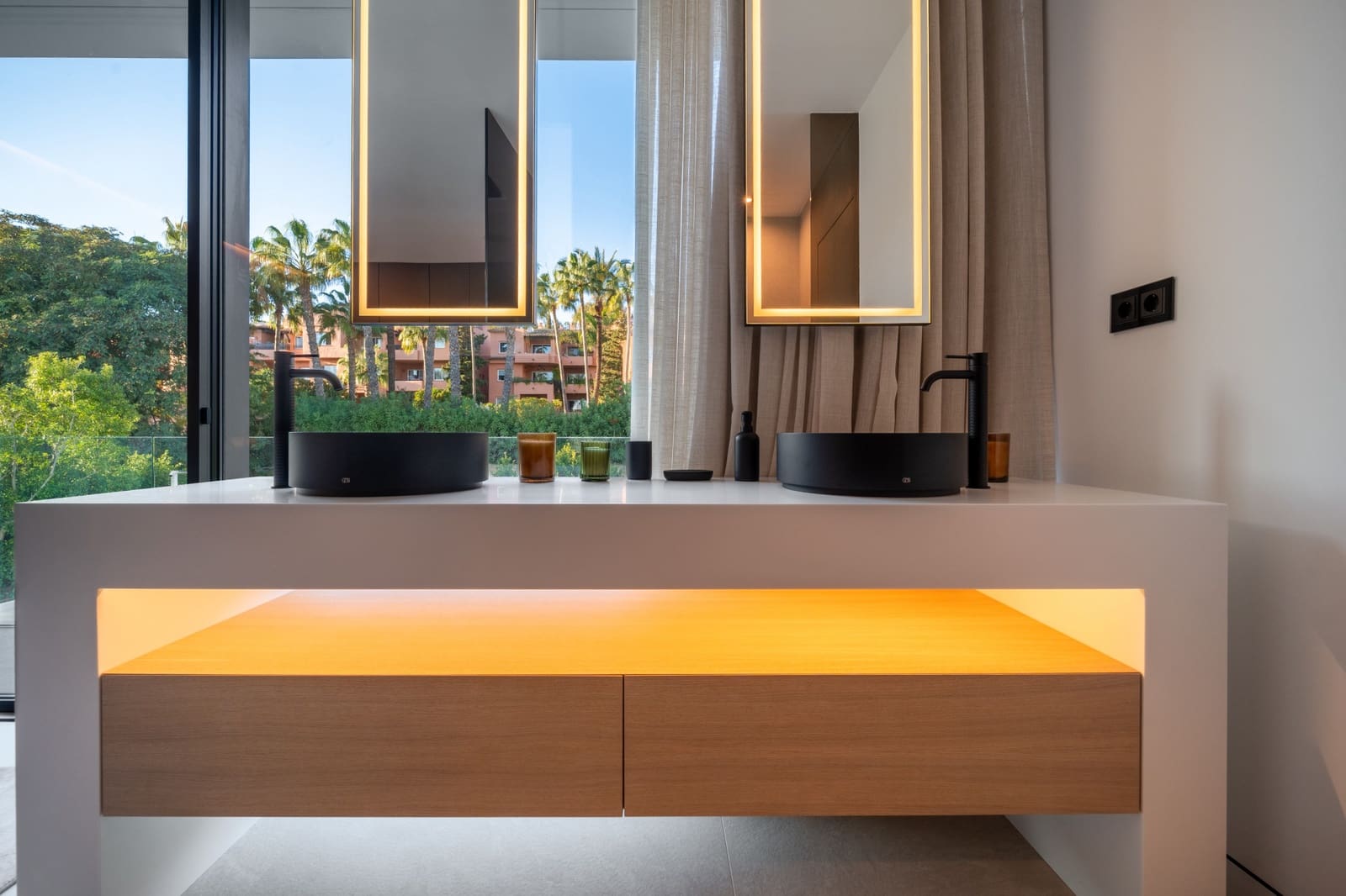 5 Zimmer Villa zu verkaufen in Golden Mile mit Pool Garage - 9.500.000 € (Ref: 9375278)