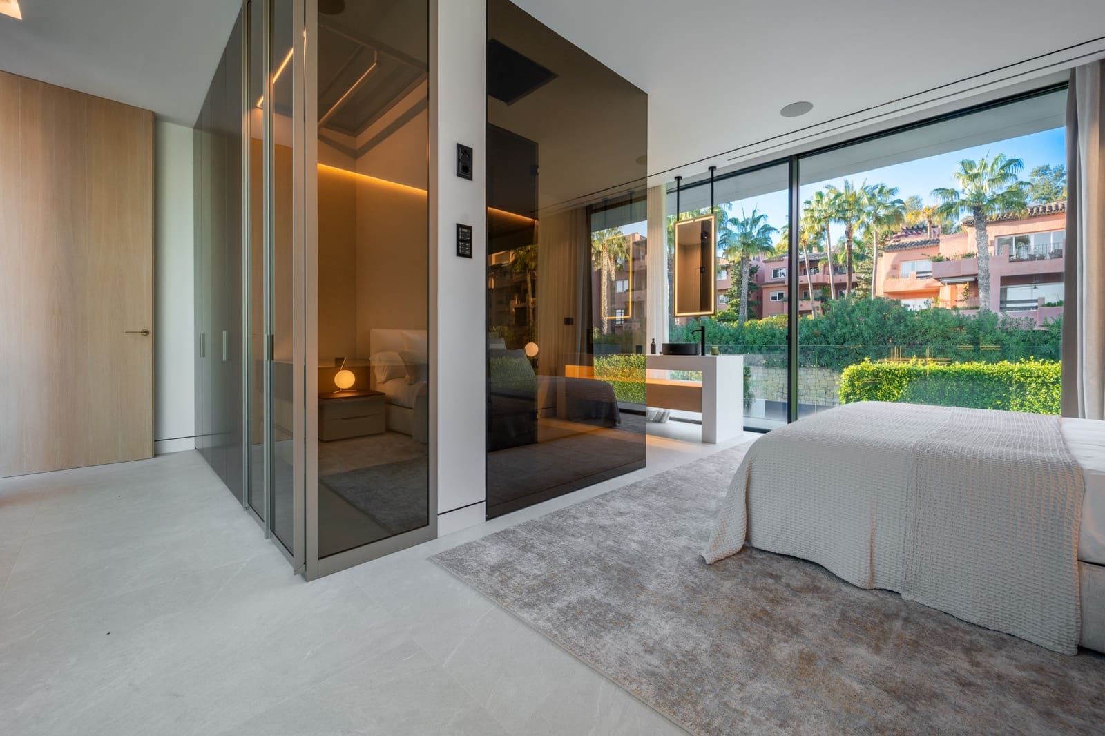 5 Zimmer Villa zu verkaufen in Golden Mile mit Pool Garage - 9.500.000 € (Ref: 9375278)