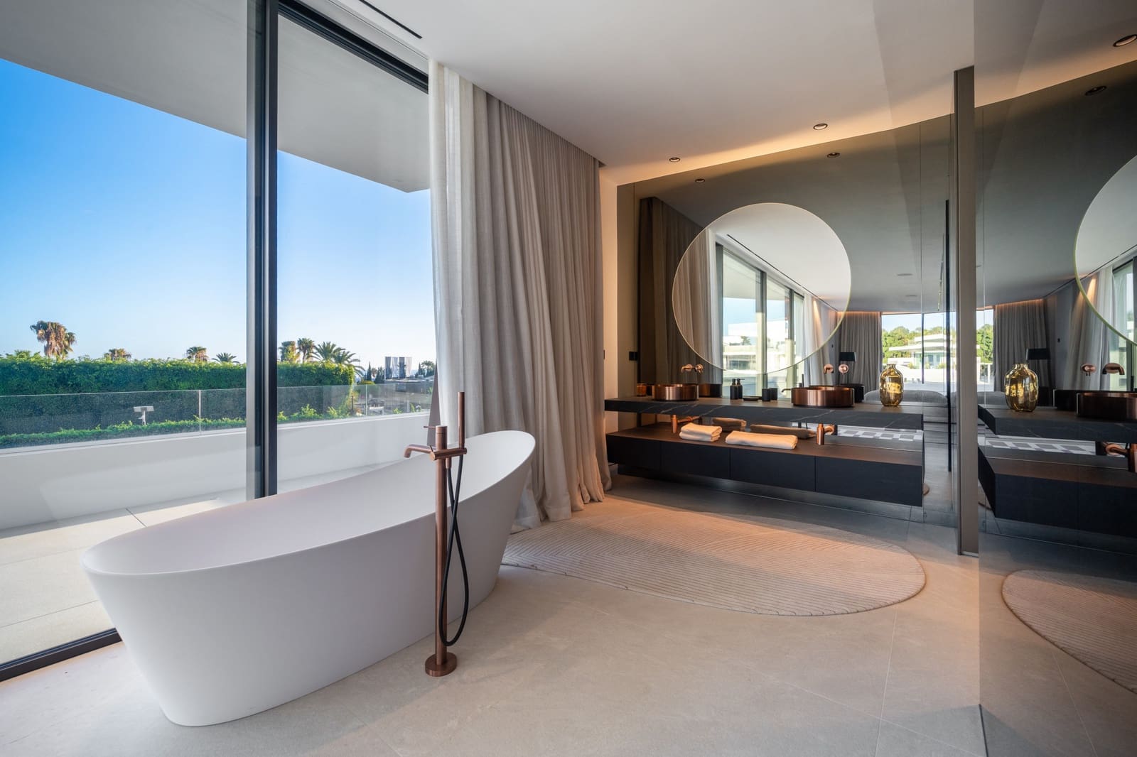 5 soverom Villa til salgs i Golden Mile med svømmebasseng garasje - € 11 300 000 (Ref: 9375278)