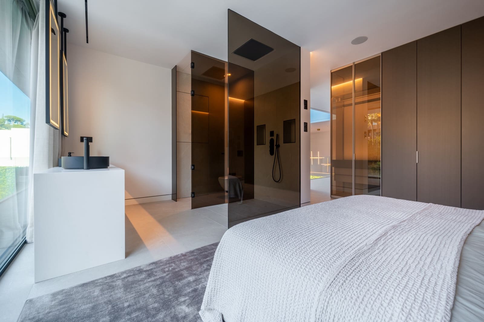5 soverom Villa til salgs i Golden Mile med svømmebasseng garasje - € 11 300 000 (Ref: 9375278)