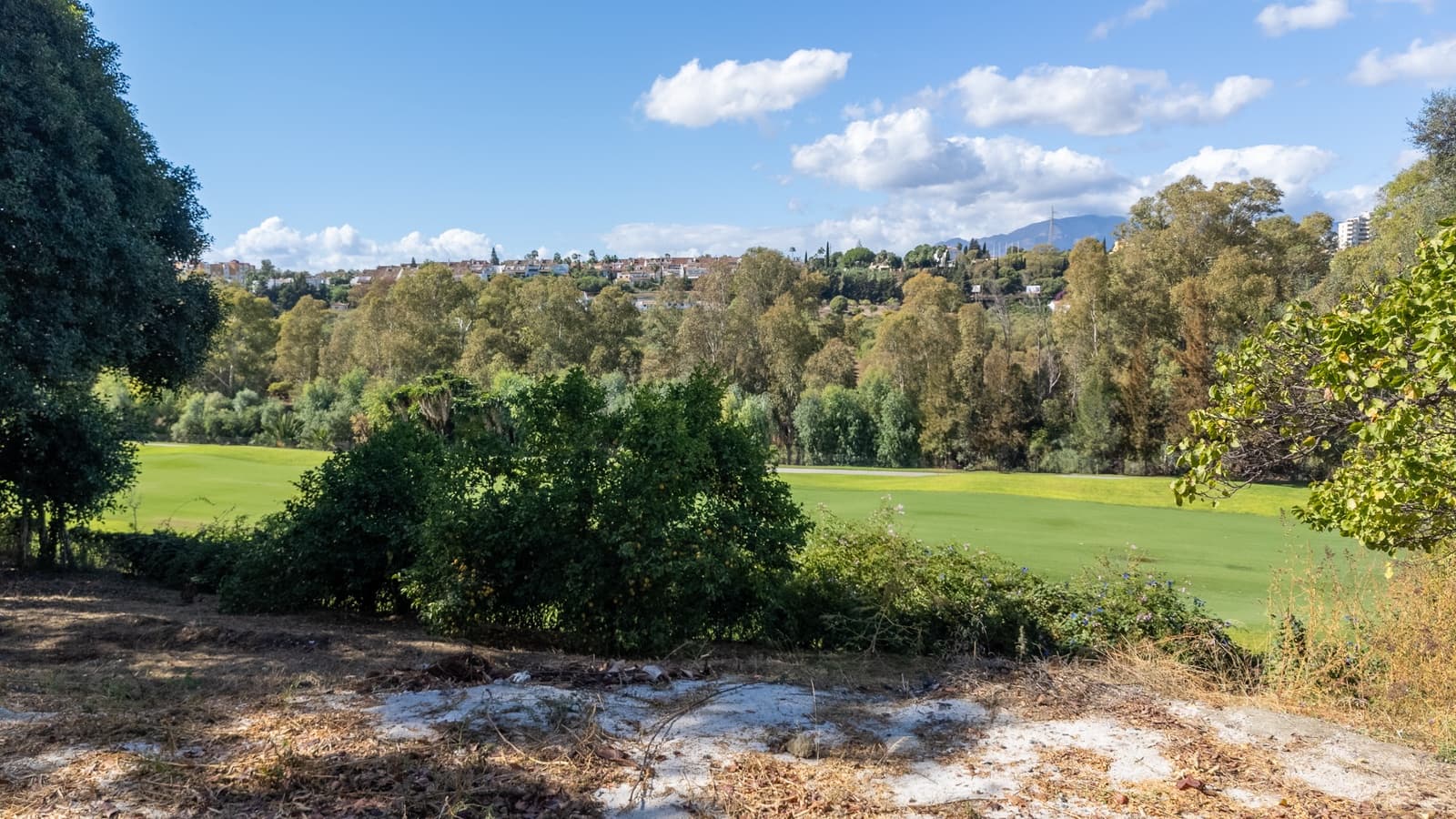 Byggetomt til salgs i Guadalmina - € 985 000 (Ref: 9375279)