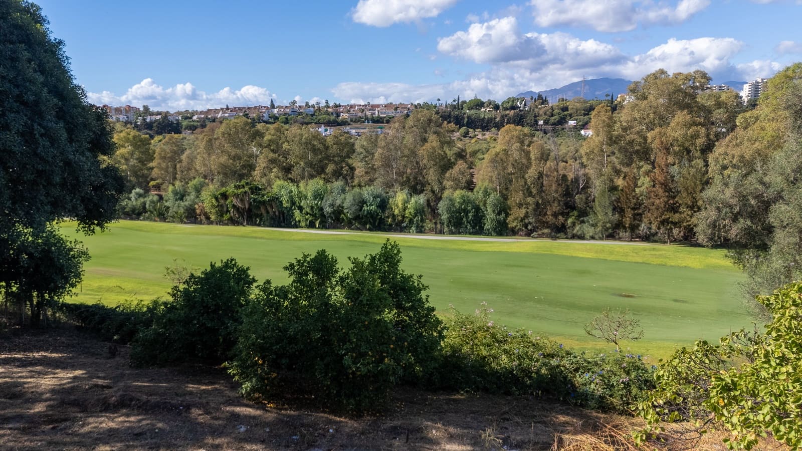 Byggetomt til salgs i Guadalmina - € 985 000 (Ref: 9375279)