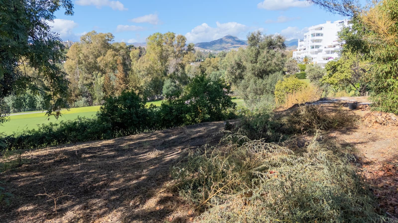 Byggetomt til salgs i Guadalmina - € 985 000 (Ref: 9375279)
