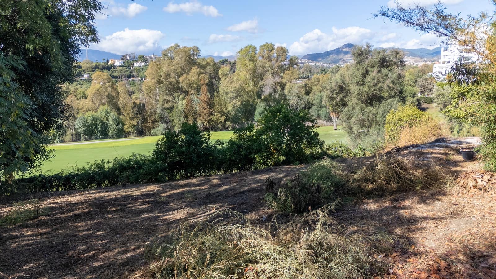 Byggetomt til salgs i Guadalmina - € 985 000 (Ref: 9375279)