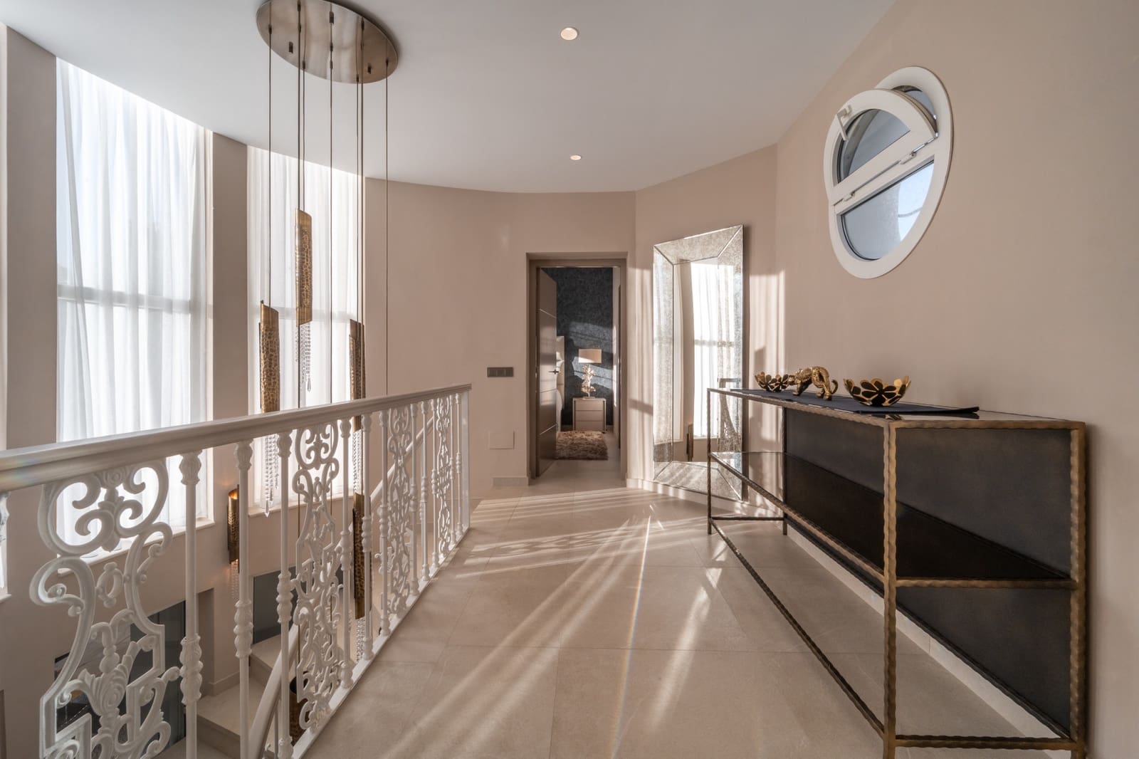 5 bedroom Villa for sale in Marbella with pool garage - € 3,950,000 (Ref: 9378900)