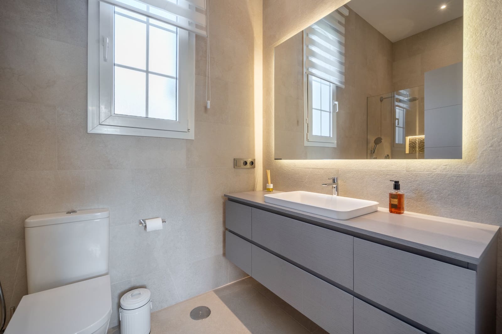 5 bedroom Villa for sale in Marbella with pool garage - € 3,950,000 (Ref: 9378900)