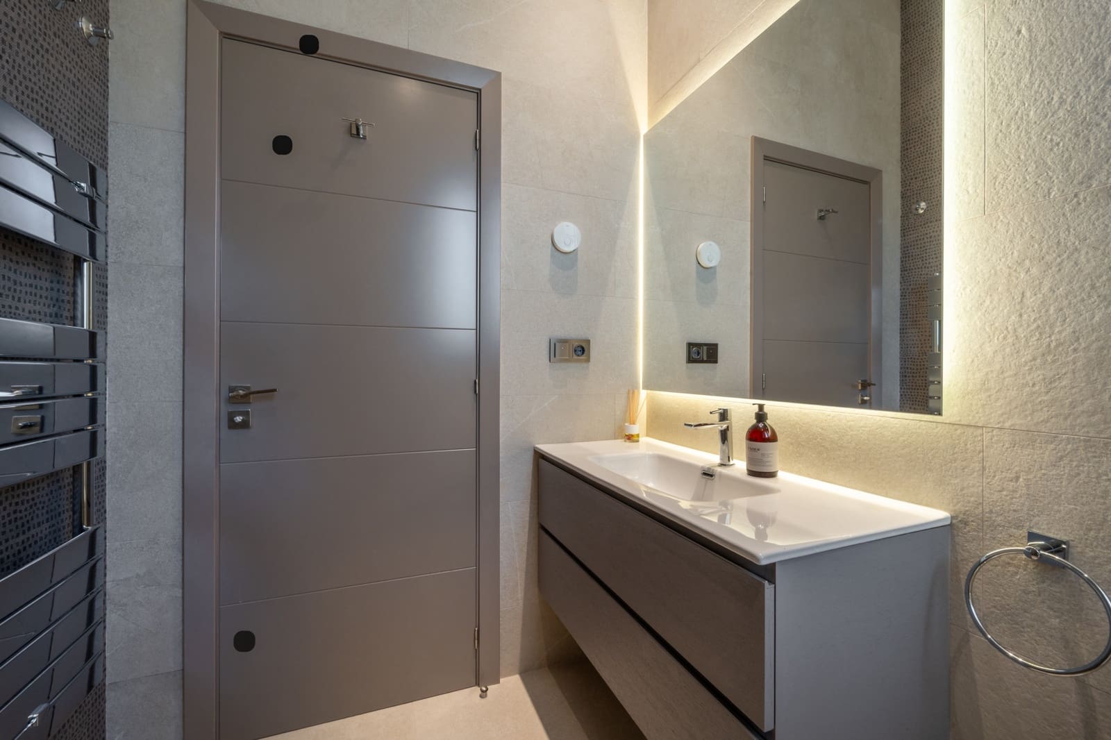 5 bedroom Villa for sale in Marbella with pool garage - € 3,950,000 (Ref: 9378900)