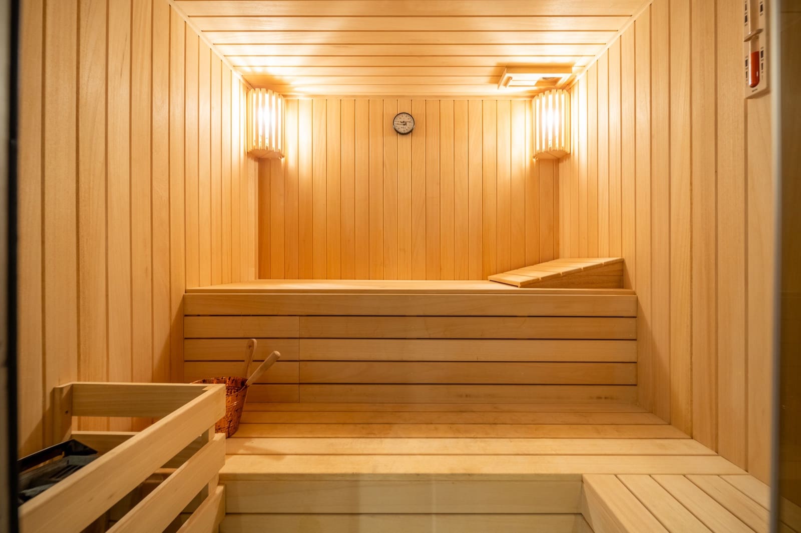 5 bedroom Villa for sale in Marbella with pool garage - € 3,950,000 (Ref: 9378900)