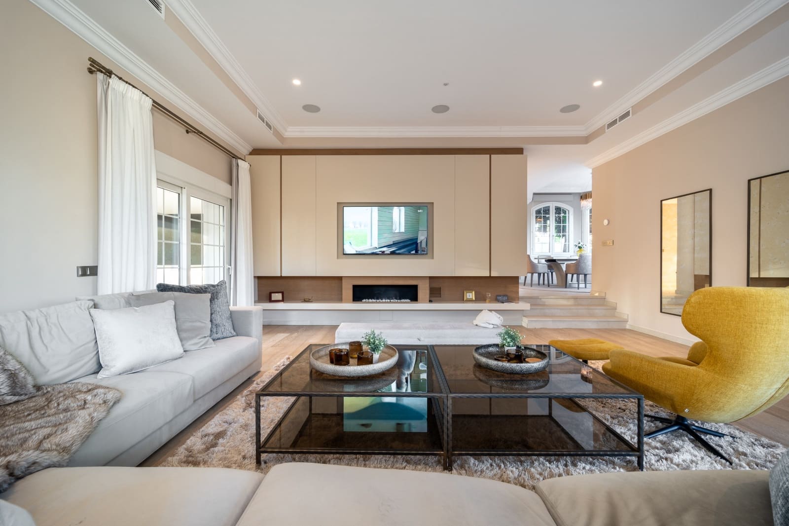 5 bedroom Villa for sale in Marbella with pool garage - € 3,950,000 (Ref: 9378900)