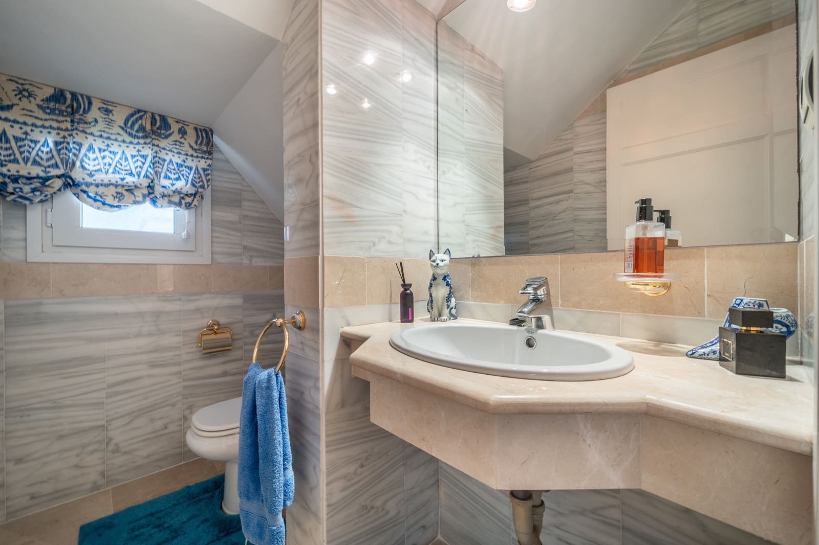 3 bedroom Villa for sale in Marbella with pool garage - € 1,895,000 (Ref: 9378901)