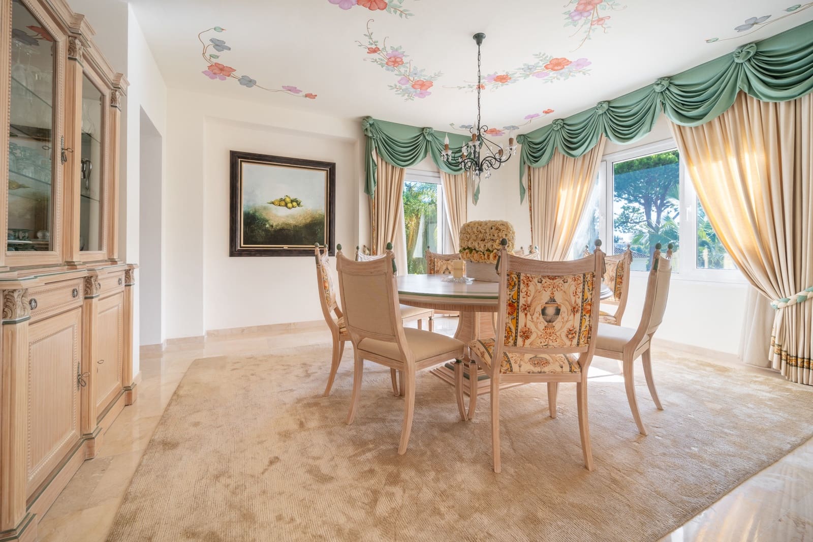 3 bedroom Villa for sale in Marbella with pool garage - € 1,895,000 (Ref: 9378901)