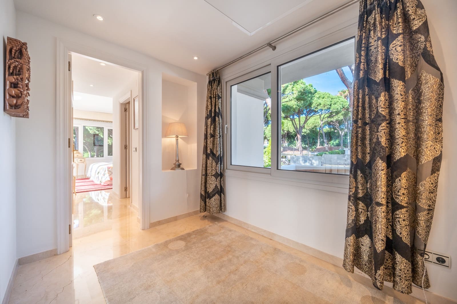 3 bedroom Villa for sale in Marbella with pool garage - € 1,895,000 (Ref: 9378901)