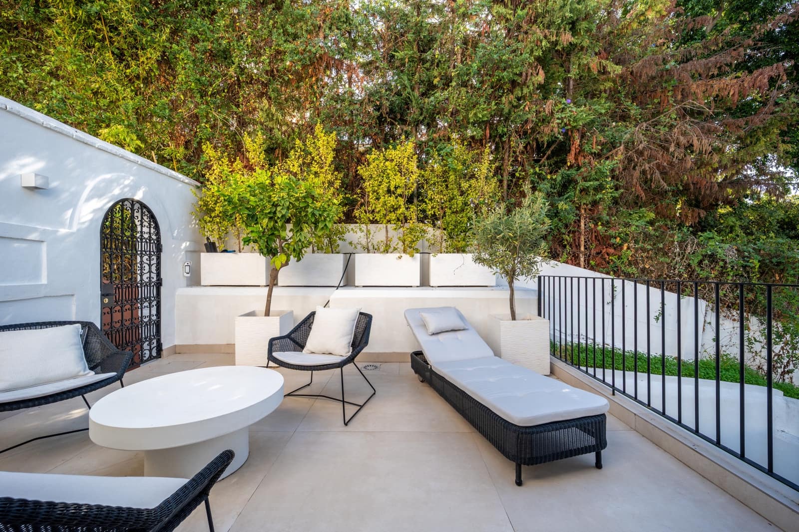 2 slaapkamer Huis te koop in Marbella met zwembad - € 1.150.000 (Ref: 9378902)