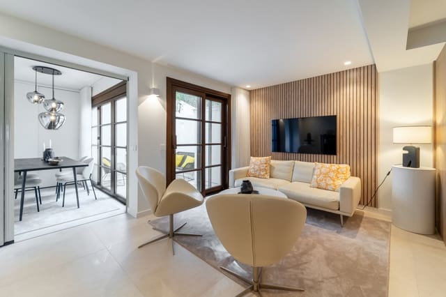 2 sovrum Hus till salu i Marbella med pool - 995 000 € (Ref: 9378902)