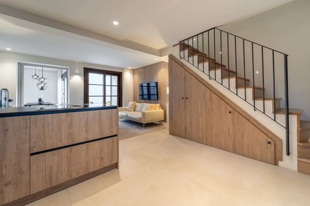 2 sovrum Hus till salu i Marbella med pool - 995 000 € (Ref: 9378902)