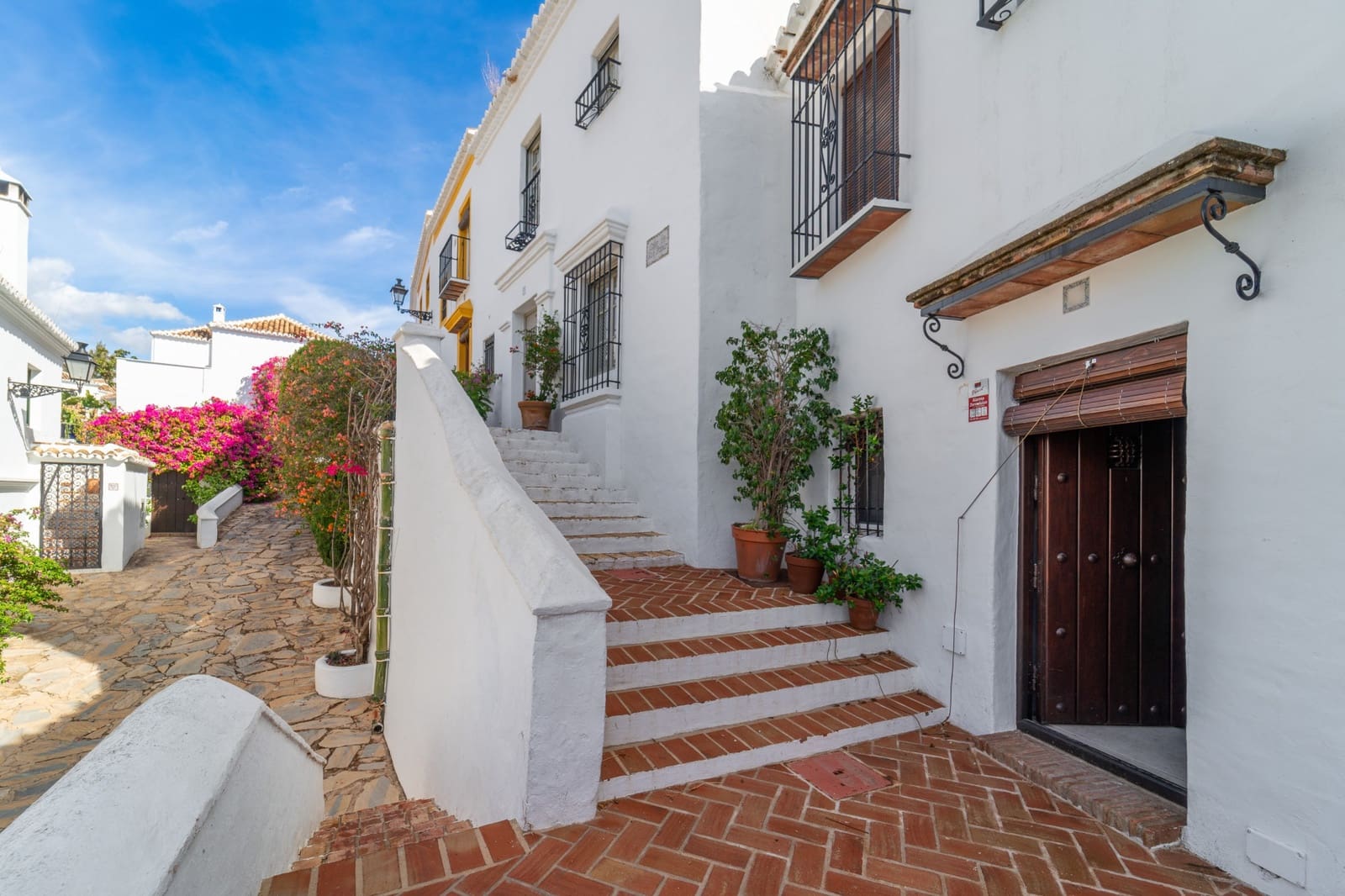 2 sypialnia Dom na sprzedaż w Marbella z basenem - 995 000 € (Ref: 9378902)