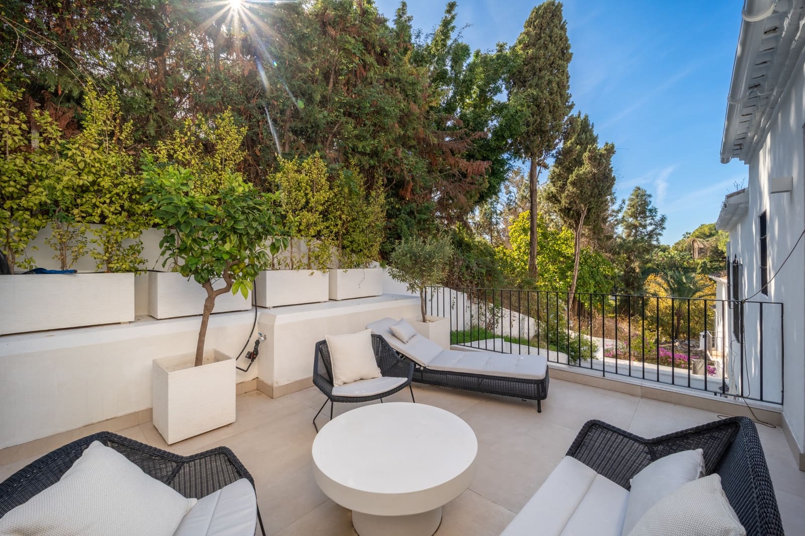 2 sypialnia Dom na sprzedaż w Marbella z basenem - 995 000 € (Ref: 9378902)