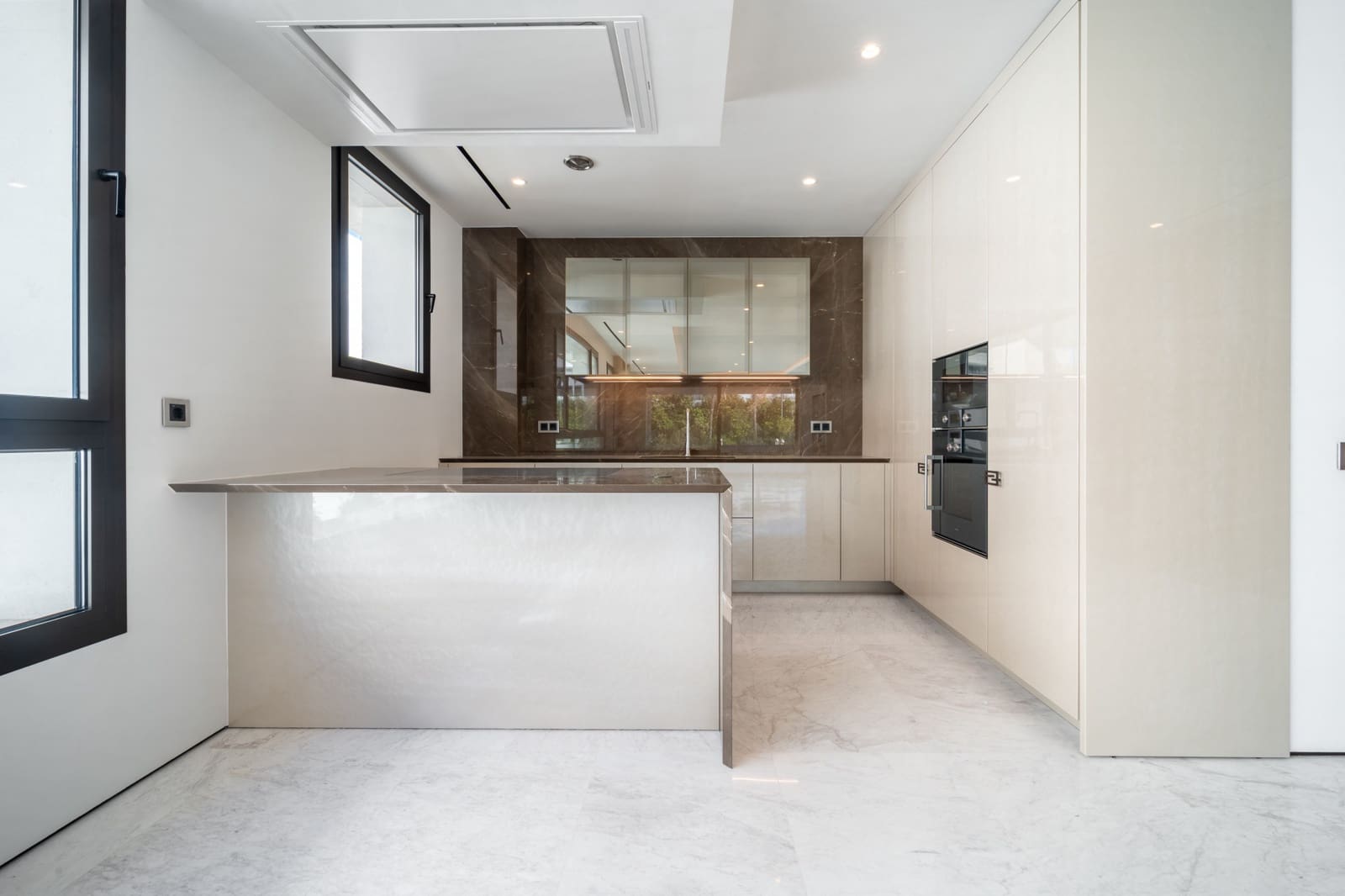 3 chambre Penthouse à vendre à Marbella avec piscine garage - 6 500 000 € (Ref: 9382524)