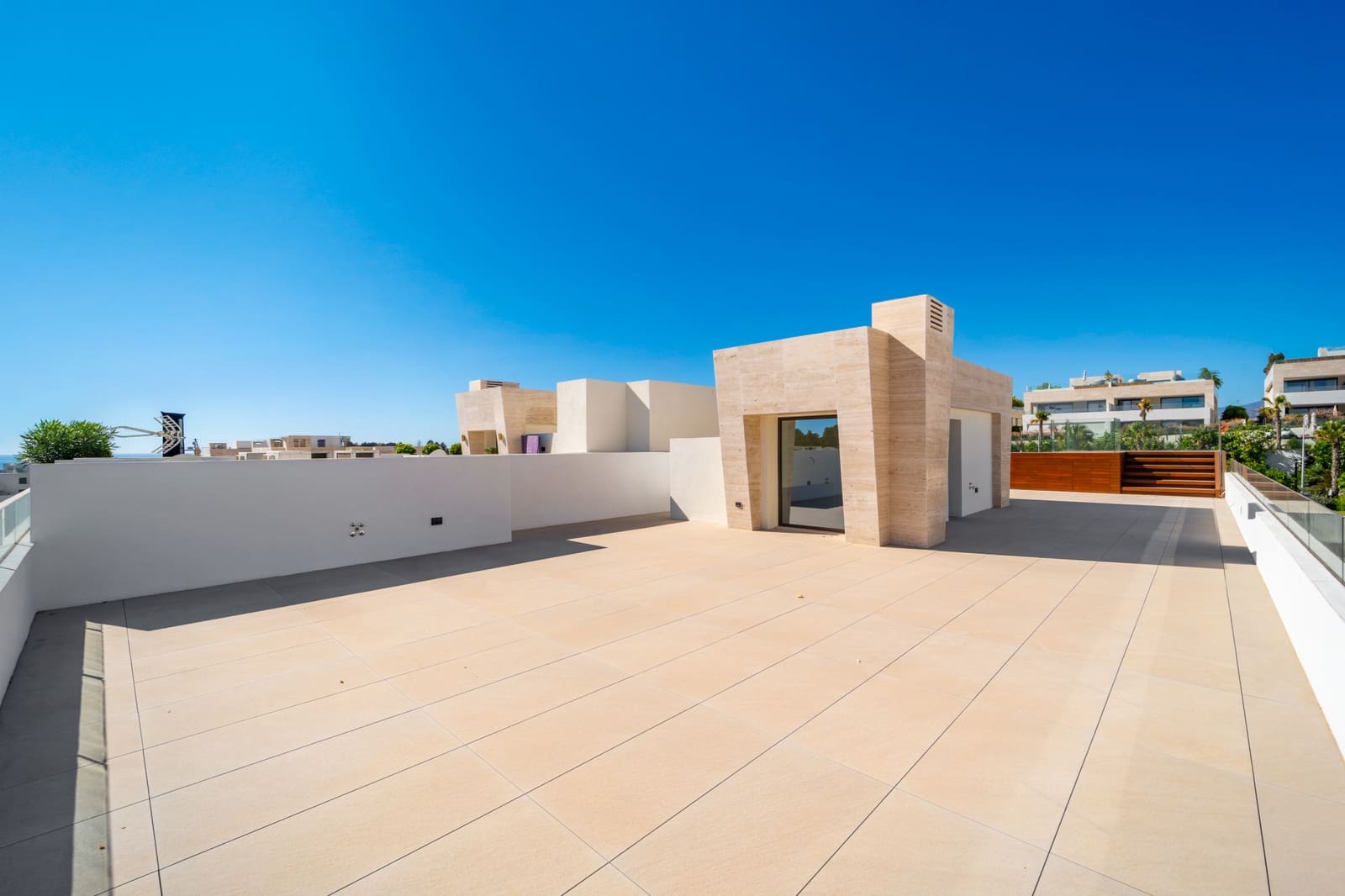 3 chambre Penthouse à vendre à Marbella avec piscine garage - 6 500 000 € (Ref: 9382524)