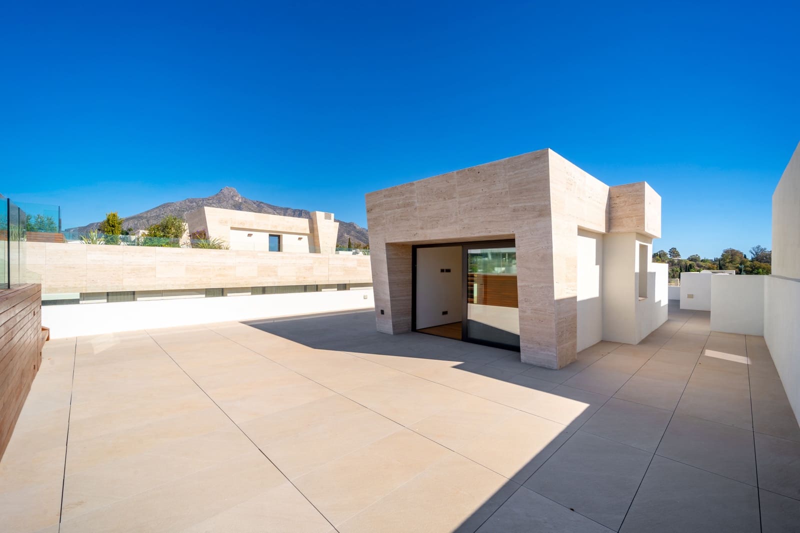 3 chambre Penthouse à vendre à Marbella avec piscine garage - 6 500 000 € (Ref: 9382524)