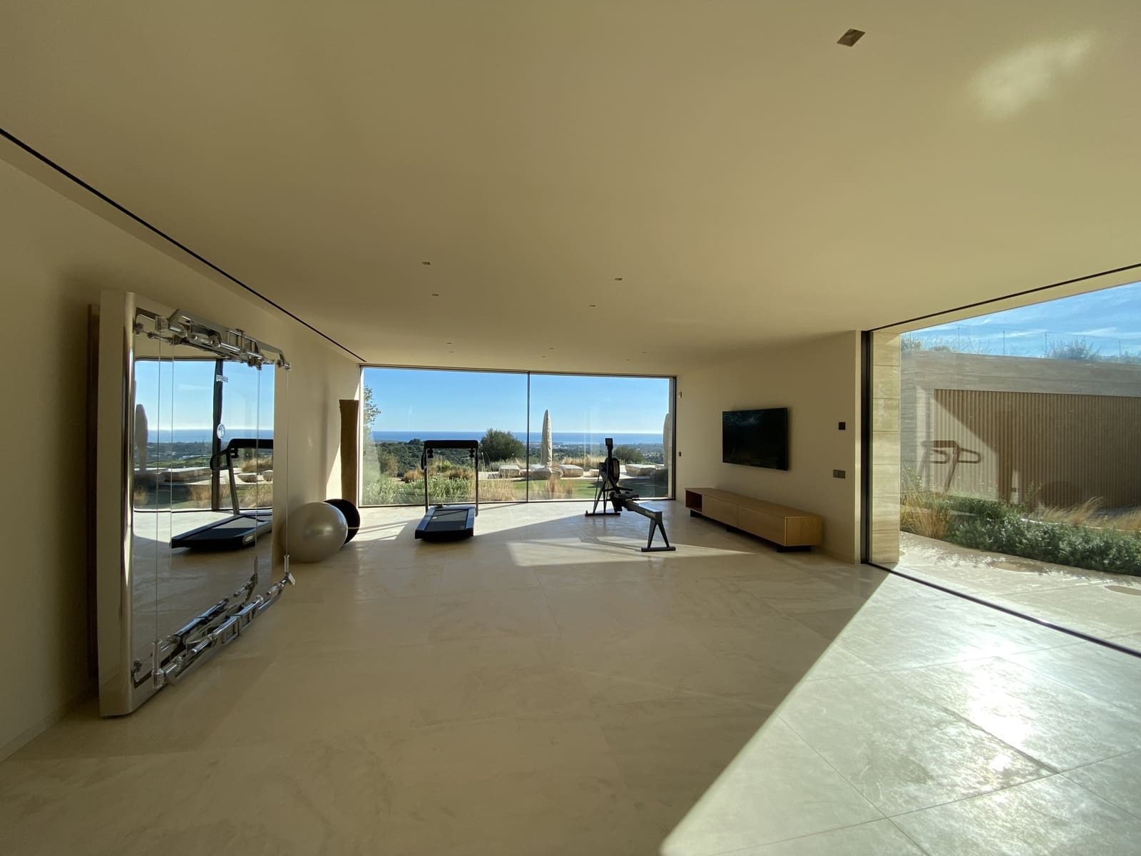 8 soverom Villa til salgs i Sotogrande med svømmebasseng garasje - € 13 700 000 (Ref: 9387744)