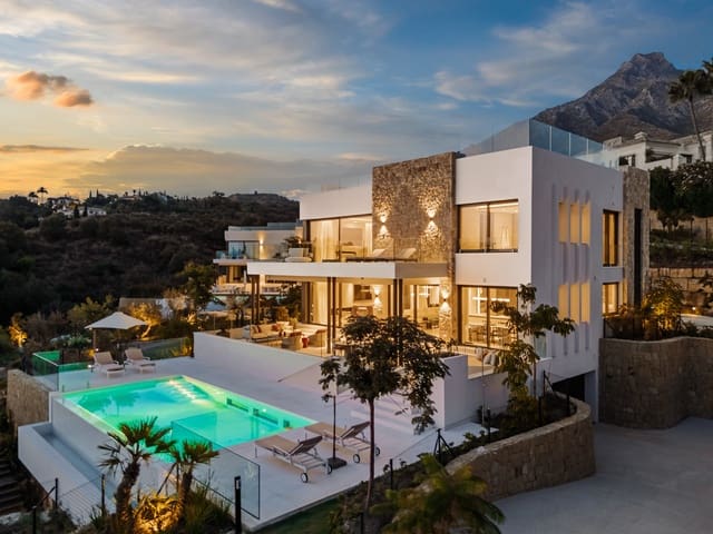 5 bedroom Villa for sale in Marbella with pool garage - € 14,995,000 (Ref: 9395868)