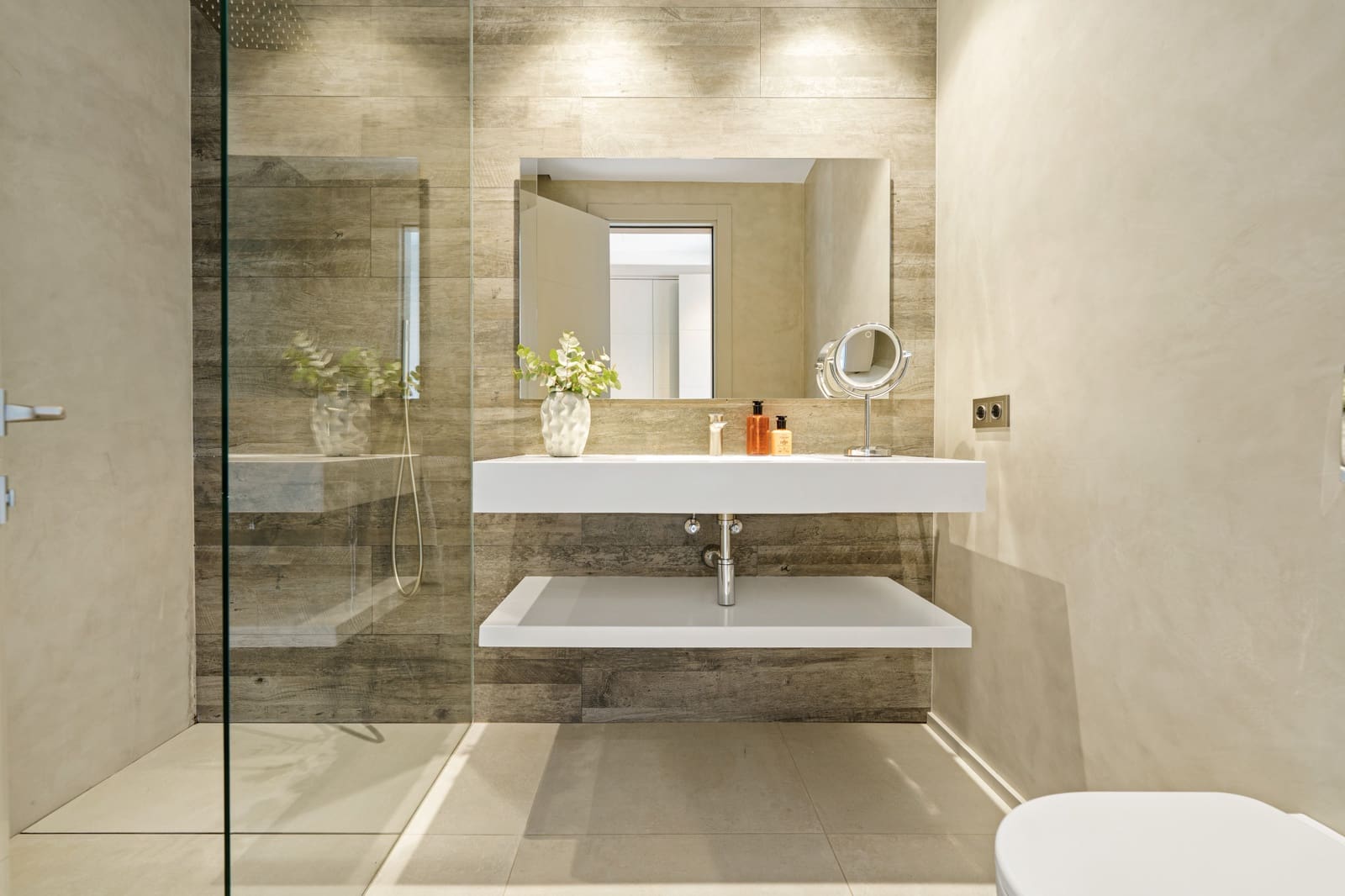 5 slaapkamer Villa te koop in Nueva Andalucia met zwembad garage - € 4.895.000 (Ref: 9398310)