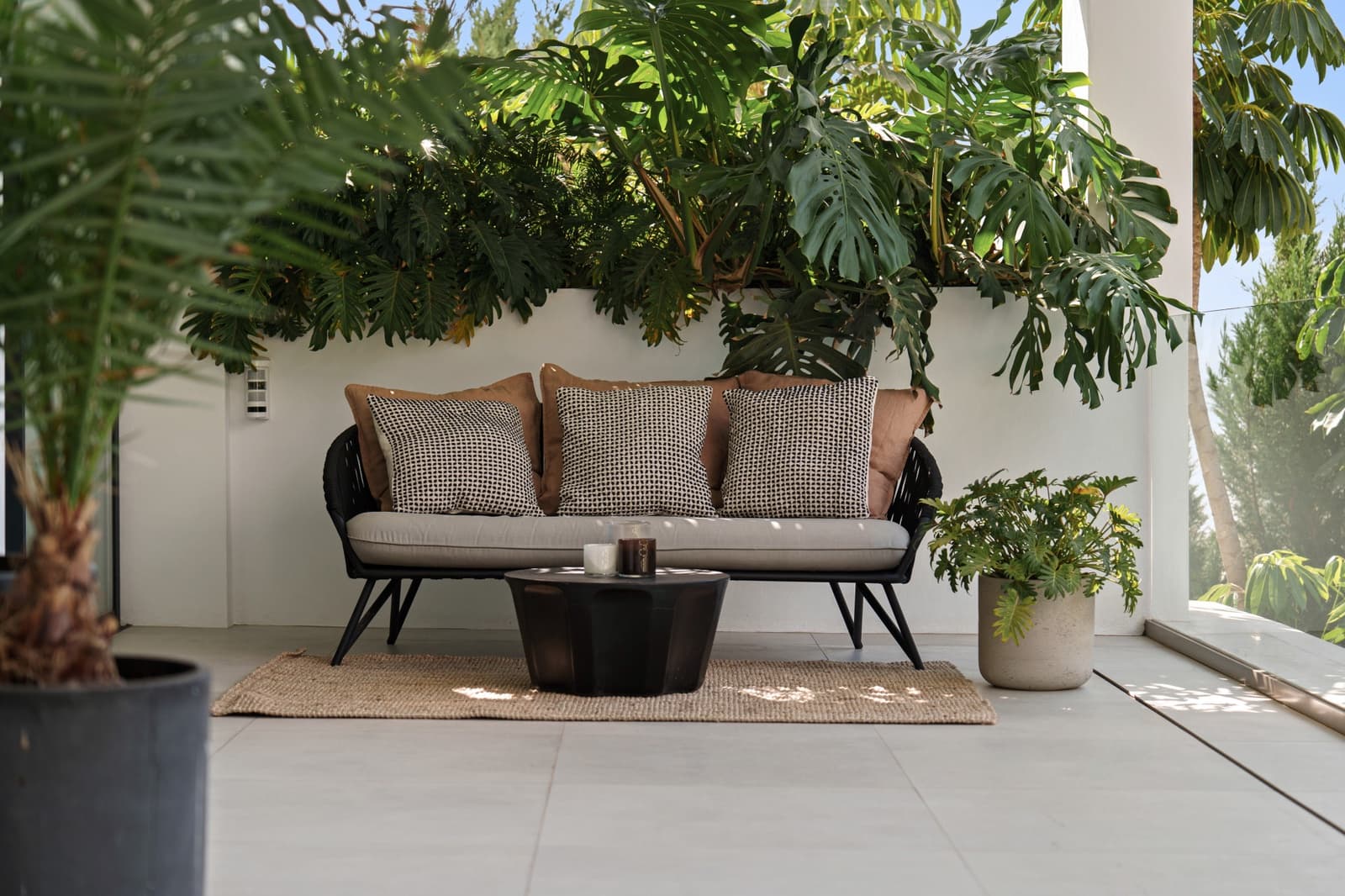 5 slaapkamer Villa te koop in Nueva Andalucia met zwembad garage - € 4.895.000 (Ref: 9398310)