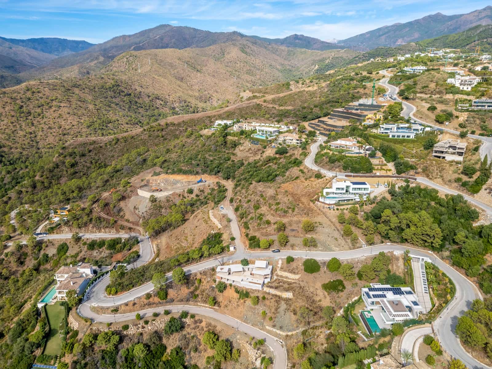 Building Plot for sale in Benahavis - € 2,990,000 (Ref: 9403217)