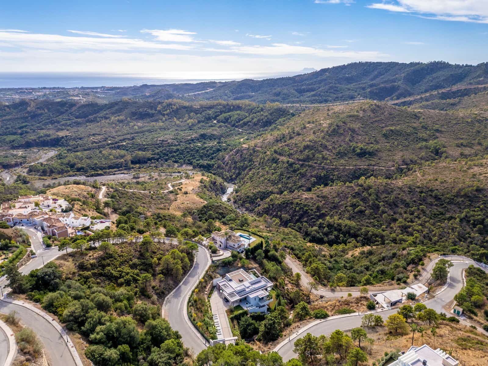 Building Plot for sale in Benahavis - € 2,990,000 (Ref: 9403217)