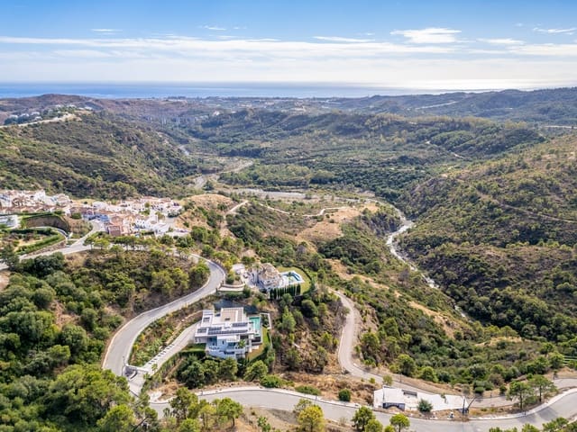Building Plot for sale in Benahavís - € 2,990,000 (Ref: 9403217)