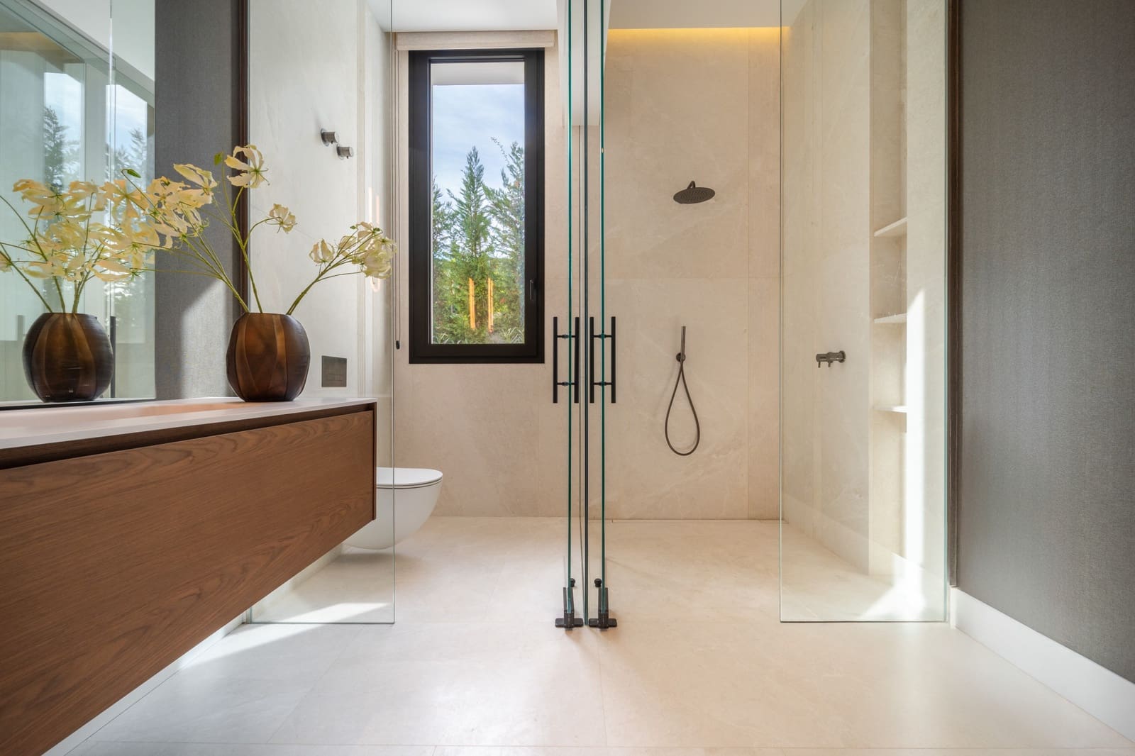 6 bedroom Villa for sale in Marbella with pool garage - € 14,950,000 (Ref: 9410836)