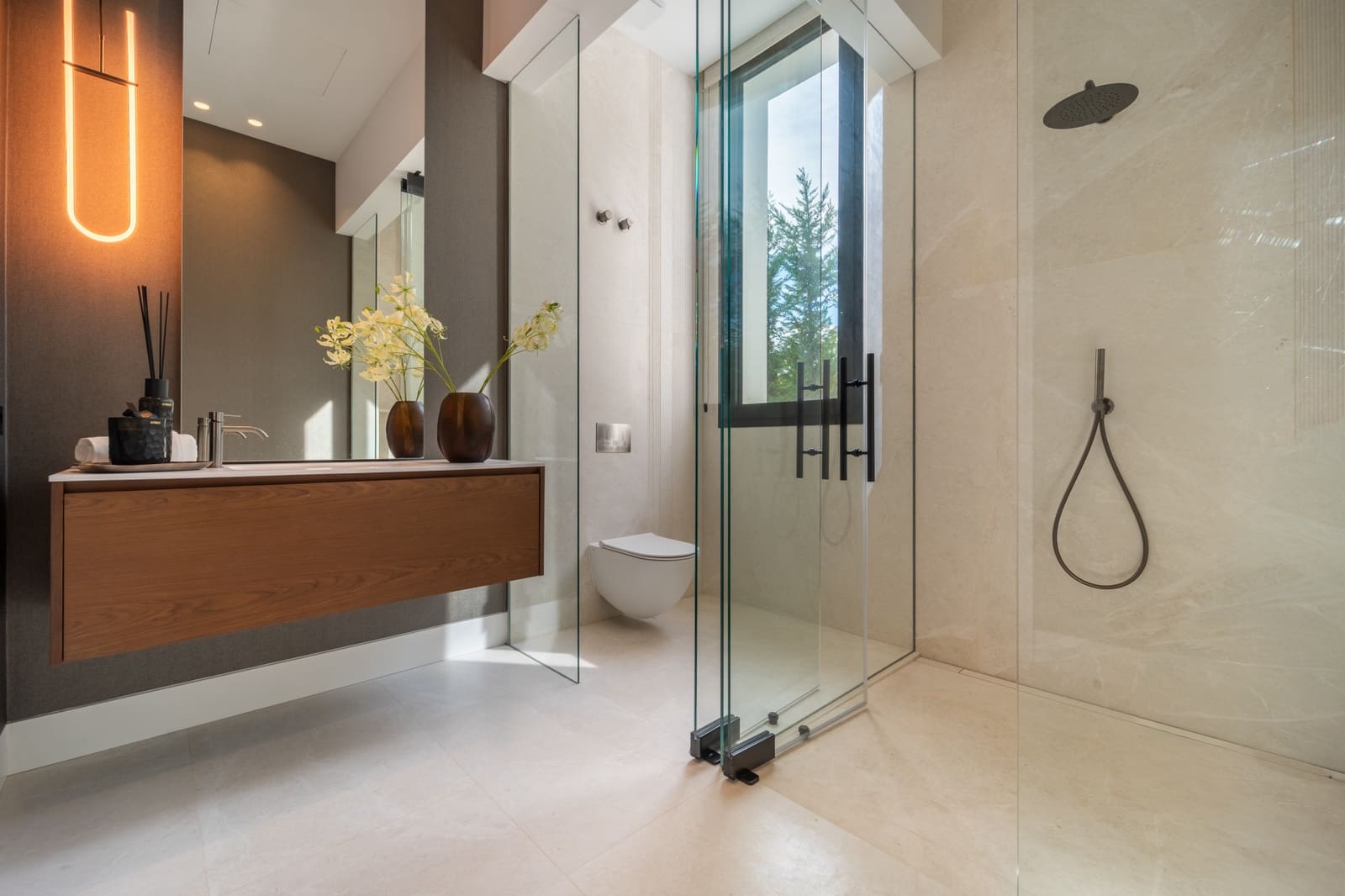 6 bedroom Villa for sale in Marbella with pool garage - € 14,950,000 (Ref: 9410836)