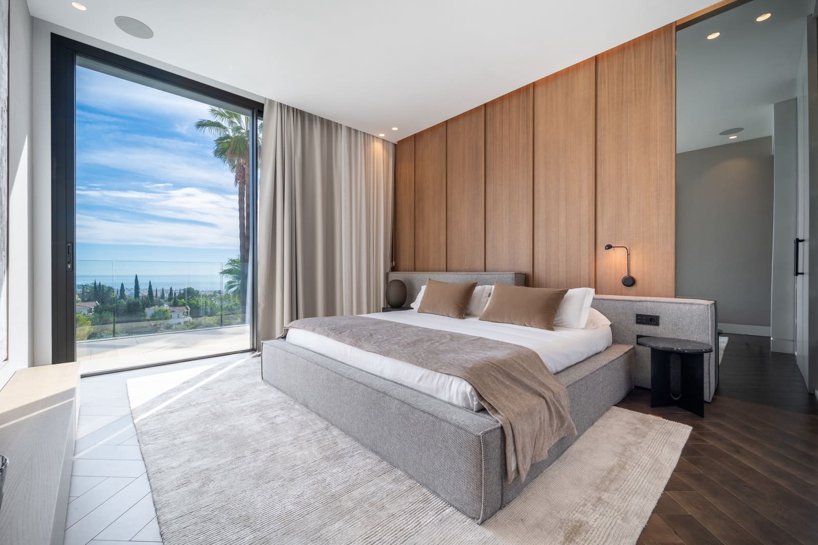 6 bedroom Villa for sale in Marbella with pool garage - € 14,950,000 (Ref: 9410836)